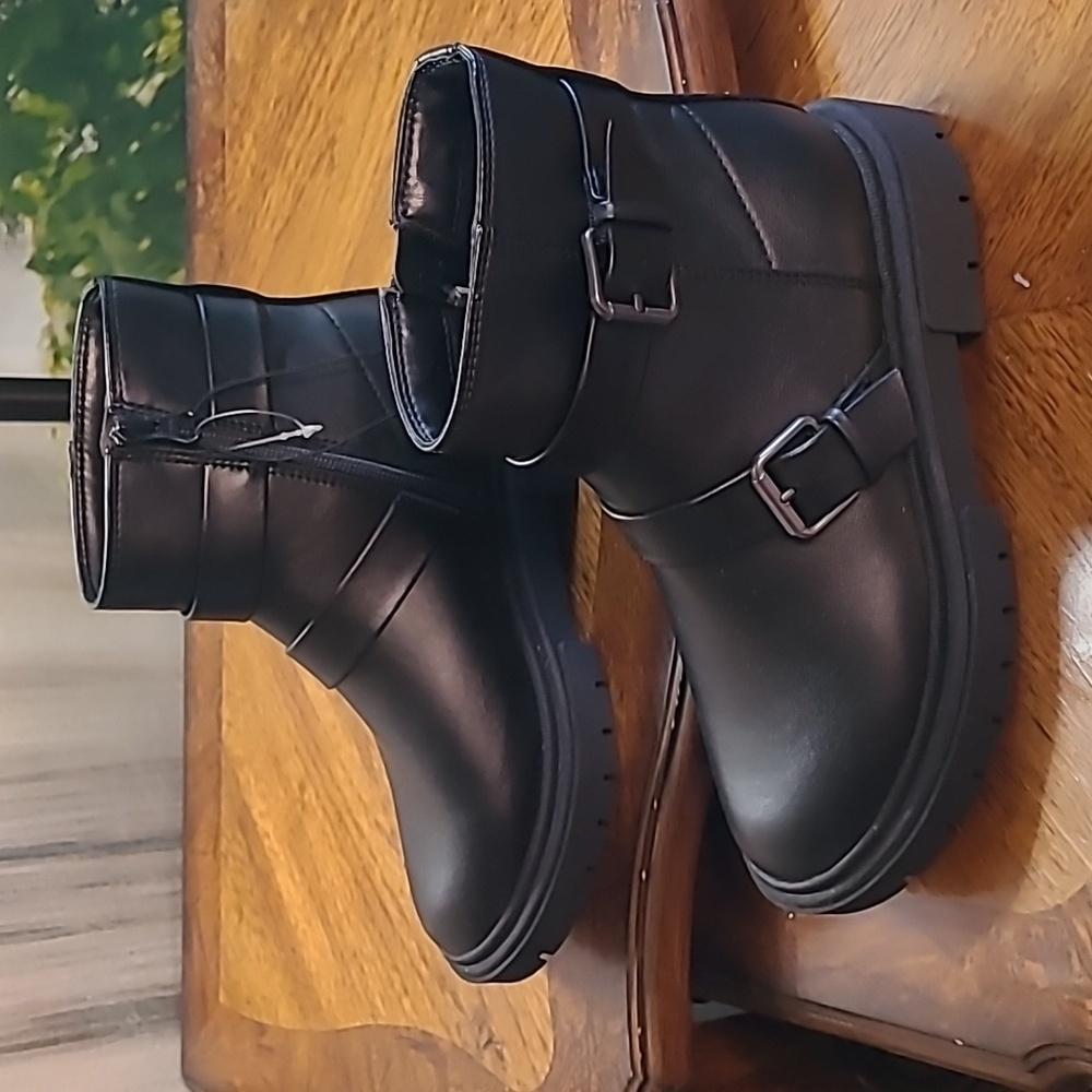 New! Art Class Girls 4 Trendy combat moto black ankle shoe boots - Picture 3 of 9